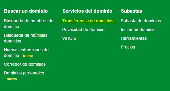 opcion de godaddy en el menu para transferir un dominio